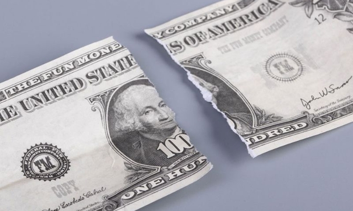 Tiền USD bị rách có đổi được?