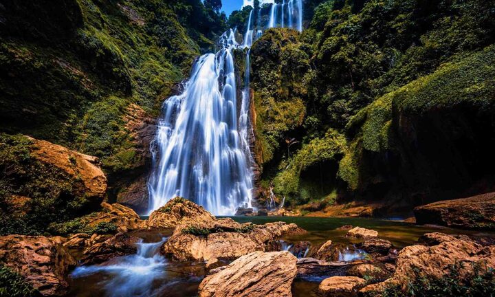 Cận cảnh thác Nặm Me nguyên sơ, bí ẩn nằm giữa núi rừng Tuyên Quang