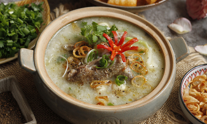 Thịt chim bồ câu hay gà bổ hơn?