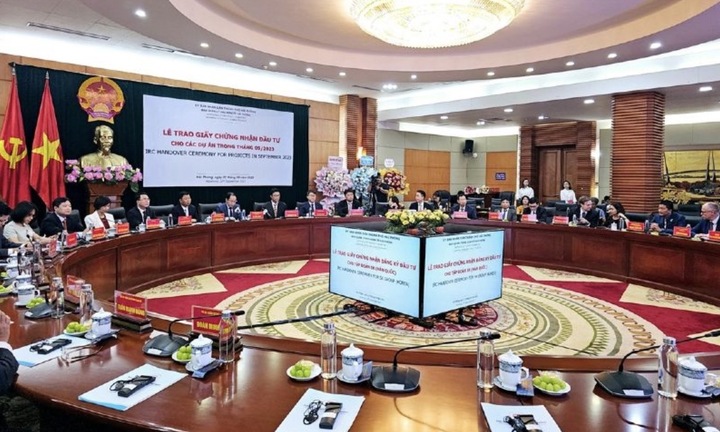 Hơn 20 tỷ USD vốn đầu tư nước ngoài đăng ký vào Việt Nam trong 9 tháng