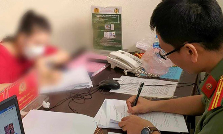 Bán ‘bùa ngải’ trên mạng xã hội, 2 phụ nữ bị phạt 7,5 triệu đồng