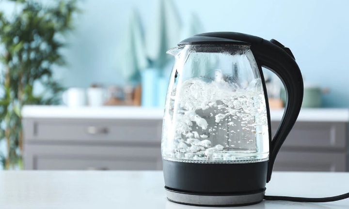 Tại sao không nên đun nước sôi lại nhiều lần?