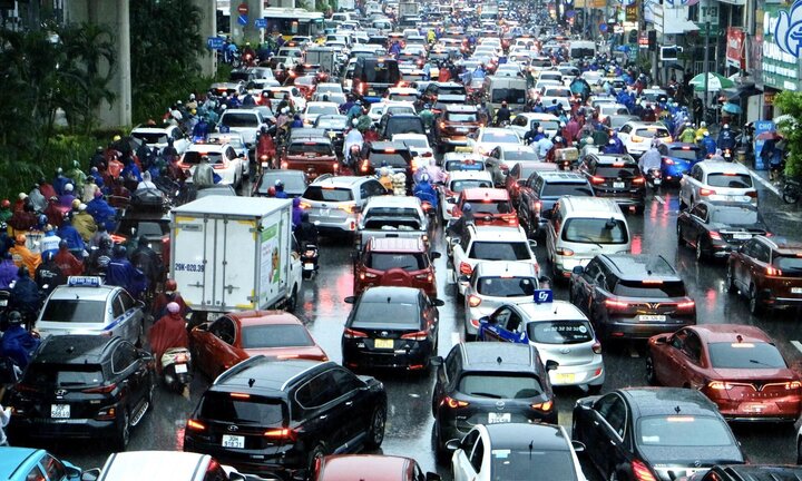 Đề xuất thu phí xe vào nội đô Hà Nội từ năm 2027 