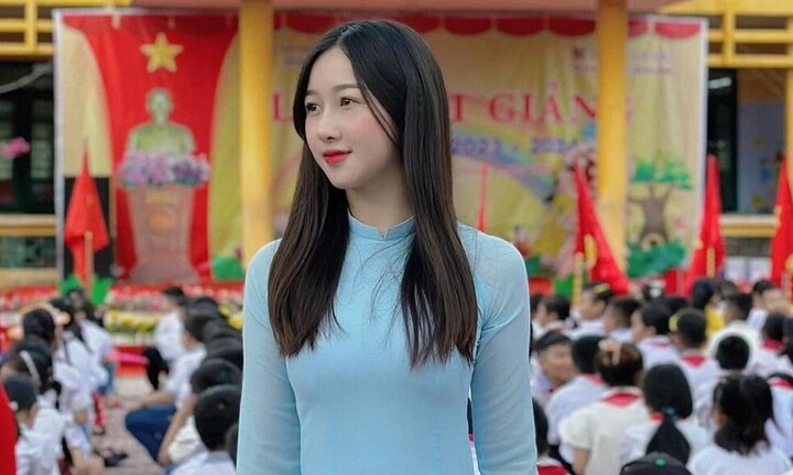 Cô giáo xinh đẹp hóa thân chị Hằng 'nổi như cồn' 3 năm trước giờ ra sao?