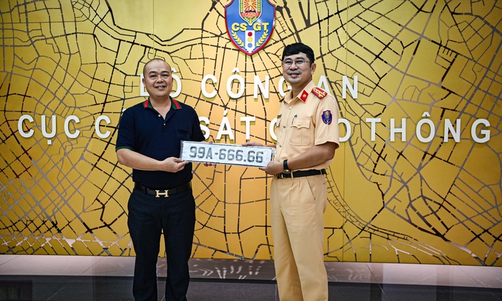 Chủ nhân biển số 99A-666.66: 'Nóc nhà' đồng ý mới dám mạnh tay chốt 4,27 tỷ đồng