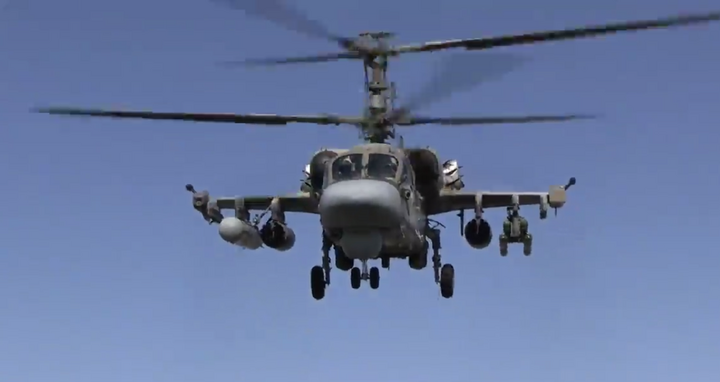 Video: Su-25, Ka-52 Nga phóng rocket tấn công lực lượng Ukraine ở Lyman