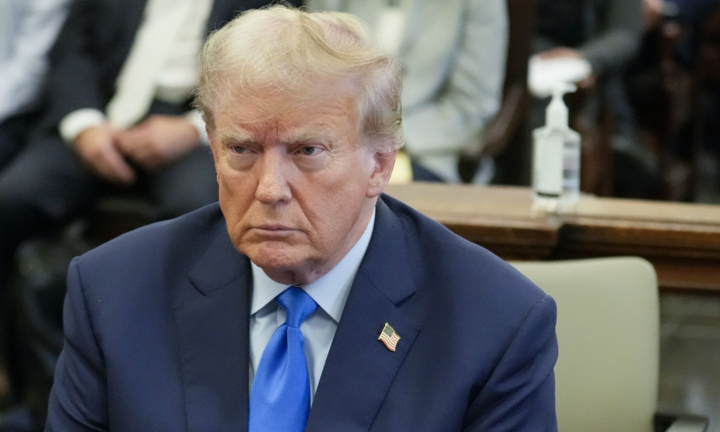 Những hình ảnh đầu tiên của ông Trump tại tòa án dân sự 