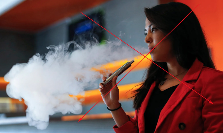 Tôi mất hết cảm tình với những cô gái đẹp hút thuốc