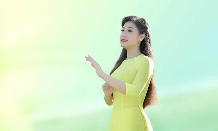 Sao Mai Bích Hồng tái xuất sau 6 năm, NSND Thu Hiền rưng rưng xúc động