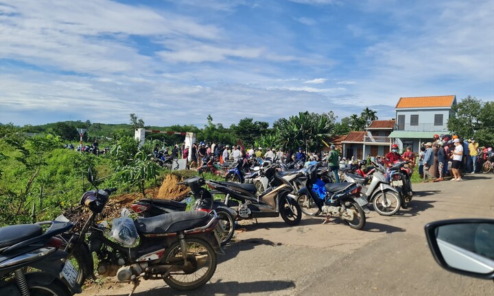 Thi thể người đàn ông nổi dưới kênh thủy lợi ở Quảng Nam