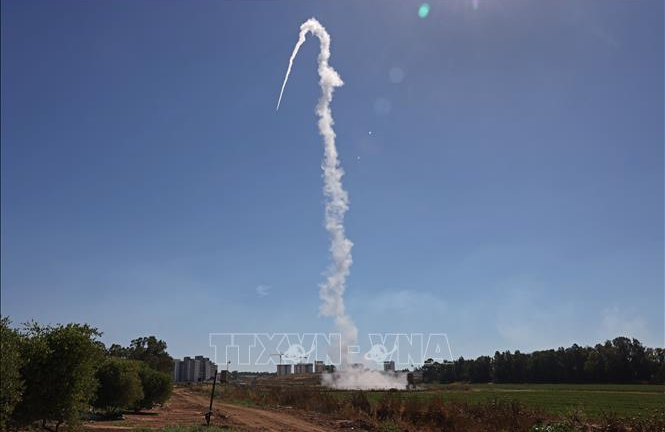 Nhiều thành phố tại Israel bị tấn công bằng rocket