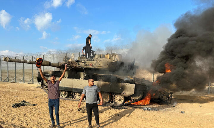 UAV Hamas phá hủy xe tăng Merkava Mark IV của Israel