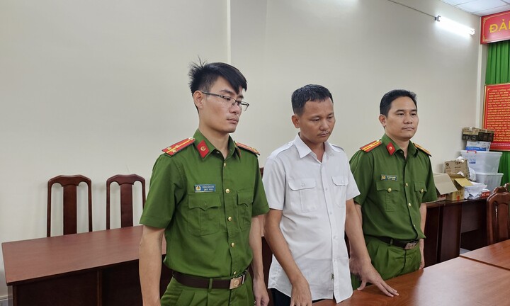 Đề nghị truy tố nhân viên bảo dưỡng máy bay ở Tân Sơn Nhất tiếp tay buôn lậu