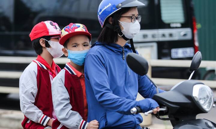 Muôn kiểu đón gió lạnh đầu mùa của người Hà Nội