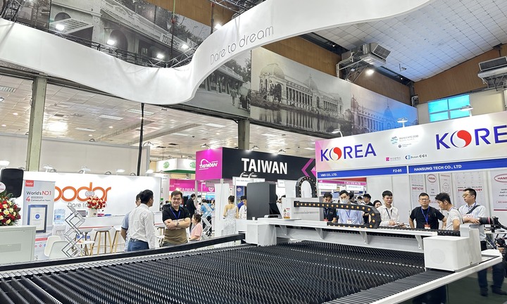 Có gì đặc biệt ở sản phẩm máy cắt laser fiber trưng bày ở triển lãm cơ khí 2023?