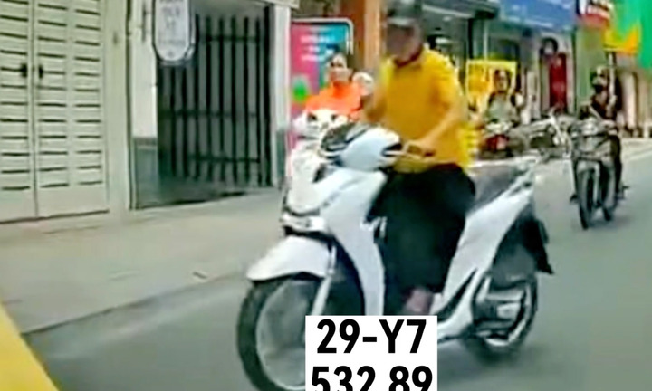 Công an triệu tập tên côn đồ lấn làn, đạp ngã người đi xe đạp