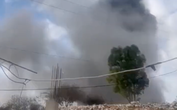 Israel không kích thủ đô Syria