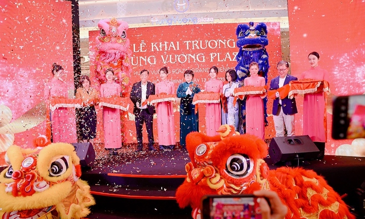 Hùng Vương Plaza chính thức khai trương, trở thành TTTM tâm điểm tại Quận 5