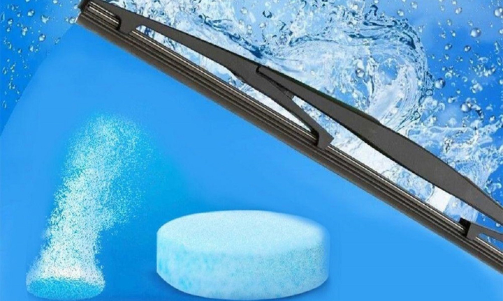 Có nên dùng viên sủi rửa kính ô tô?