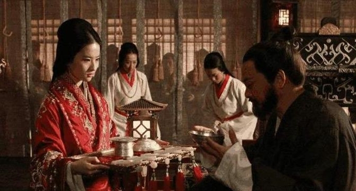 Sở thích lạ của Tào Tháo chỉ lấy phụ nữ góa phụ, hóa ra đằng sau có ẩn tình