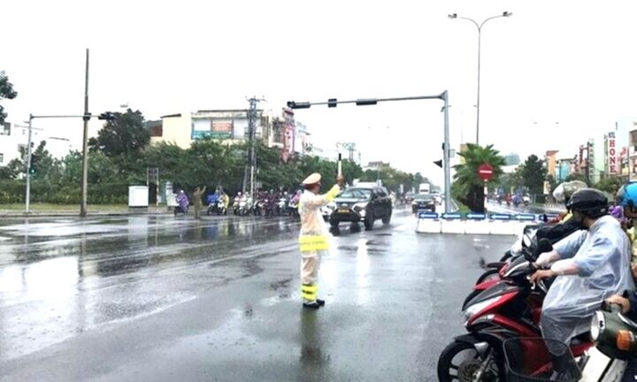 Vượt đèn đỏ trong trường hợp nào không bị phạt?