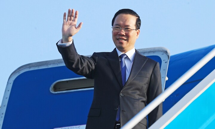 Chủ tịch nước lên đường tới Bắc Kinh dự Diễn đàn cấp cao Vành đai và Con đường