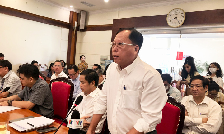 Cử tri TP.HCM: Lương giáo viên thấp, làm 5 năm chỉ 5,5 triệu đồng/tháng