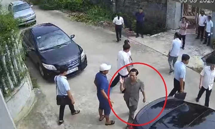 Yêu cầu Phó Giám đốc Sở ở Ninh Bình xin lỗi người dân sau khi xưng 'mày, tao'