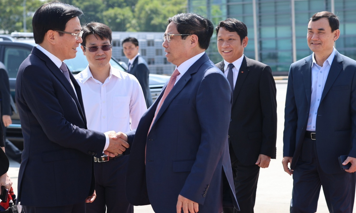 Thủ tướng lên đường thăm Ả Rập Xê-út