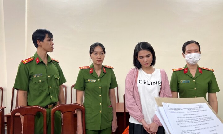 Vì sao người mẫu Ngọc Trinh bị khởi tố, bắt giam?