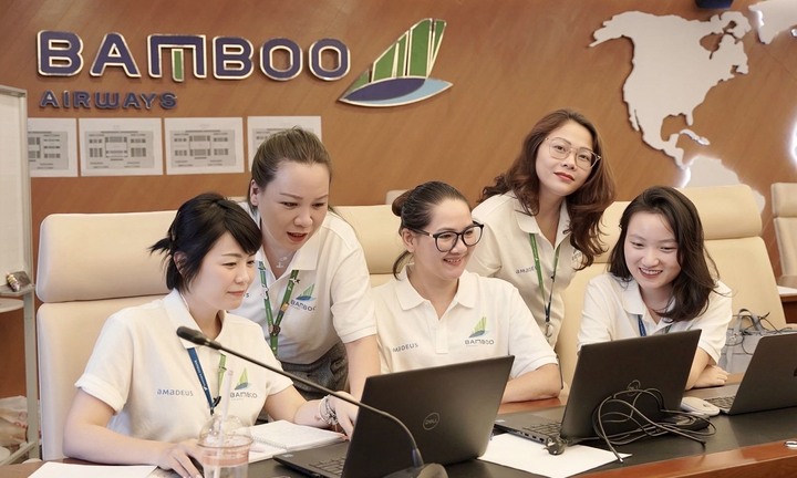 Khi phái đẹp chinh phục ngành hàng không