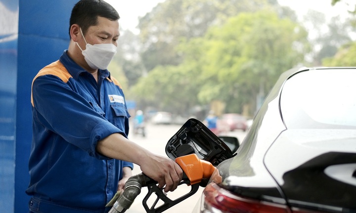 Chưa điều chỉnh giá xăng dầu ngày mai 21/10