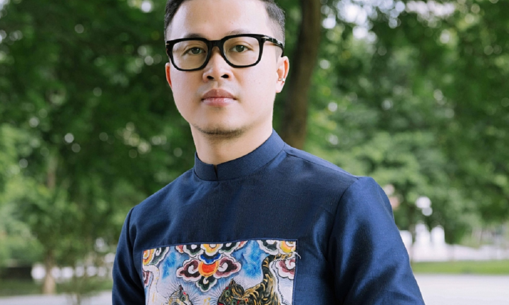 Đạo diễn Minh Trí: Mặc trang phục mang hồn cốt dân tộc là điều thực sự tự hào