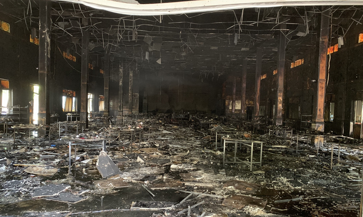 Cháy lớn tại tiệc cưới, cô dâu chú rể cùng 500 khách chạy thoát thân