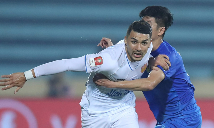 VAR vào cuộc, Nam Định thắng kịch tính trước Quảng Nam