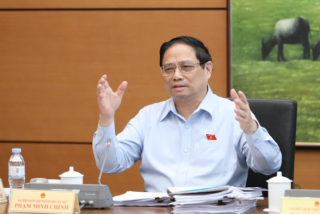 Thủ tướng: Đi vay phải làm dự án xoay chuyển tình thế, không làm nhỏ lẻ