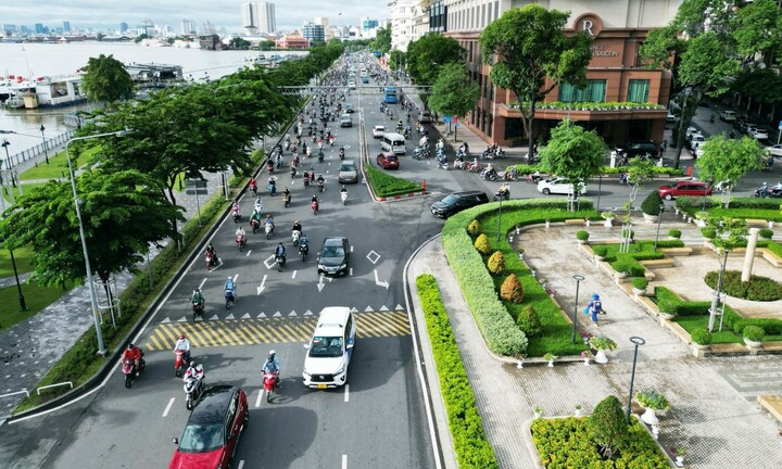 Dự báo thời tiết TP.HCM hôm nay 25/10: Trưa, chiều trời nắng 