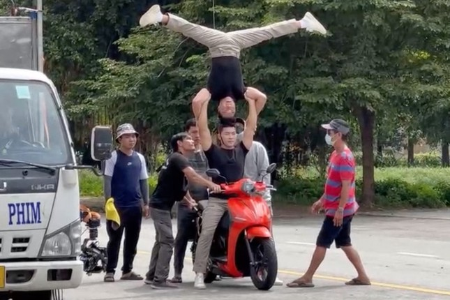 Công an thông tin vụ Quốc Cơ - Quốc Nghiệp chồng đầu đi xe máy