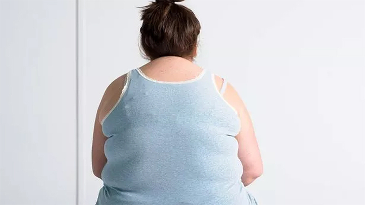 Đi xem phim với chồng, anh nói một câu khiến tôi ê chề nhục nhã