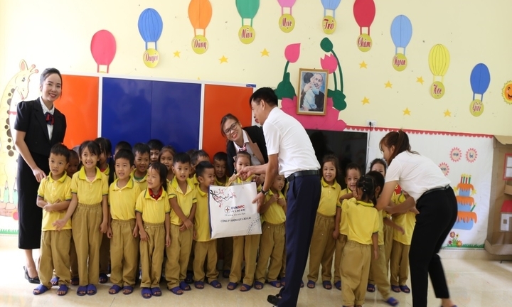 PC Lào Cai đồng hành cùng xã Nậm Tha xây dựng nông thôn mới