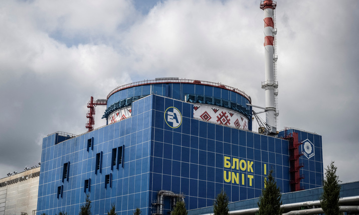 Nổ lớn gần nhà máy điện hạt nhân Ukraine