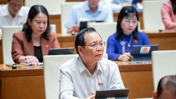 Trực tiếp: Quốc hội thảo luận Dự thảo Luật Nhà ở (sửa đổi)