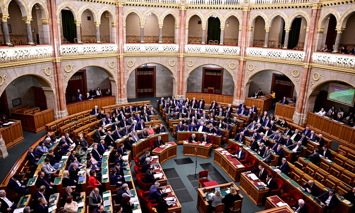 Quốc hội Hungary hoãn bỏ phiếu mở rộng NATO