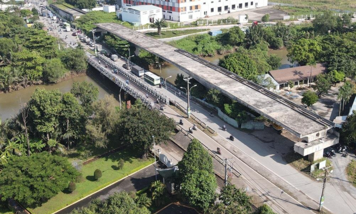 Bị 'đắp chiếu' hơn 4 năm, cầu Tăng Long có thể được thông xe trước 30/4/2025