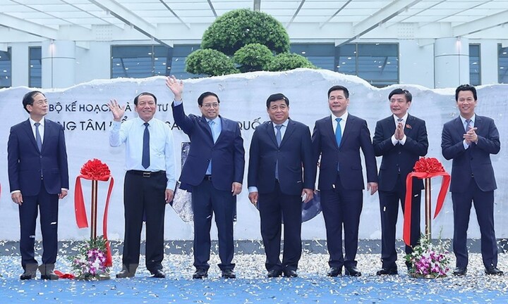 Thủ tướng dự khánh thành Trung tâm Đổi mới sáng tạo quốc gia Hòa Lạc