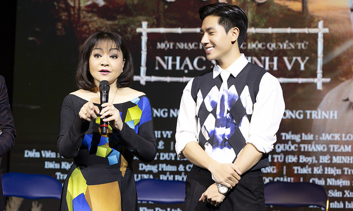 Á quân 'Tuyệt đỉnh song ca': Cha mẹ nuôi tôi bằng nghề đổ bánh bò, bán kẹo kéo