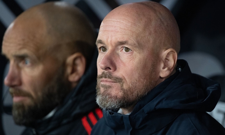 HLV Erik ten Hag: Man Utd chơi tốt, thua do phạt đền