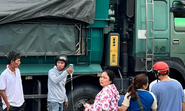 Ô tô tải húc xe đạp đi cùng chiều khiến nam sinh lớp 8 ở Huế chết thảm