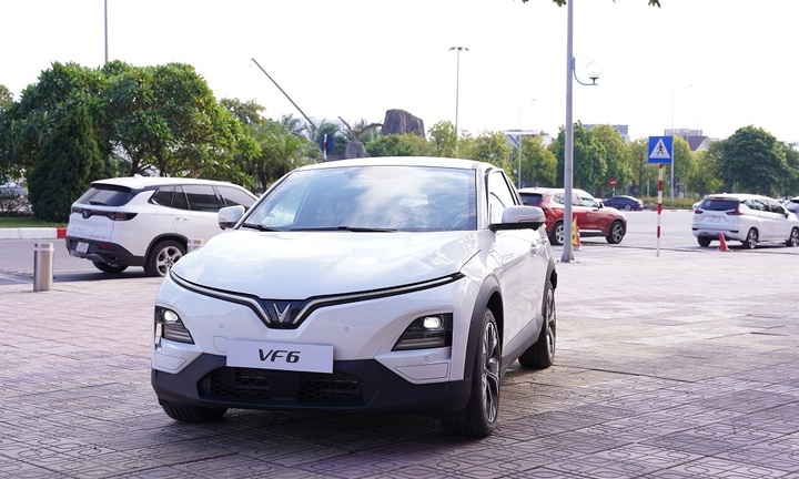 Ô tô điện VinFast VF 6: 'Ông vua' tiết kiệm chi phí phân khúc SUV tầm trung