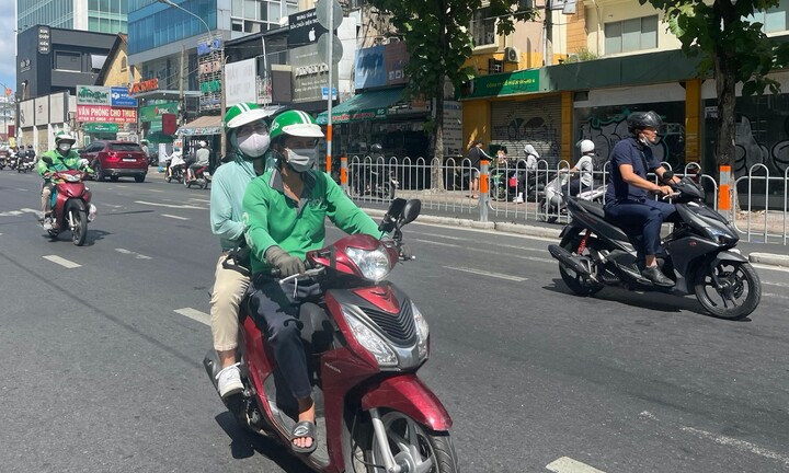 Dự báo thời tiết TP.HCM hôm nay 1/11: Ngày nắng, tối mưa rào rải rác